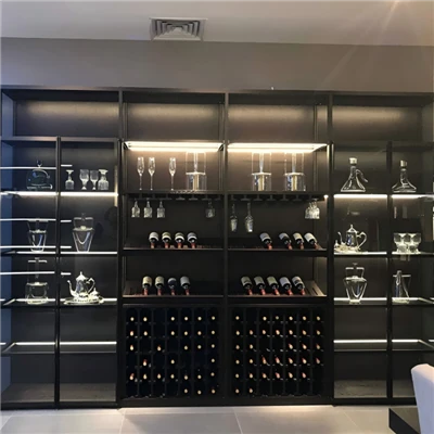 Ormar za vino od staklenih vrata